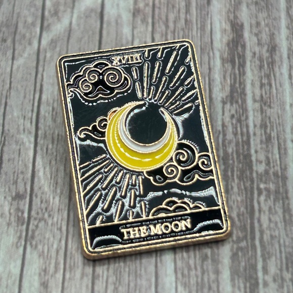 NEW Enamel Pin “The Moon” Tarot Divination Witchy Magic Goth - Picture 2 of 4